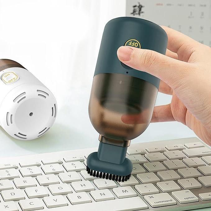 Keyboard vaccum cleaner